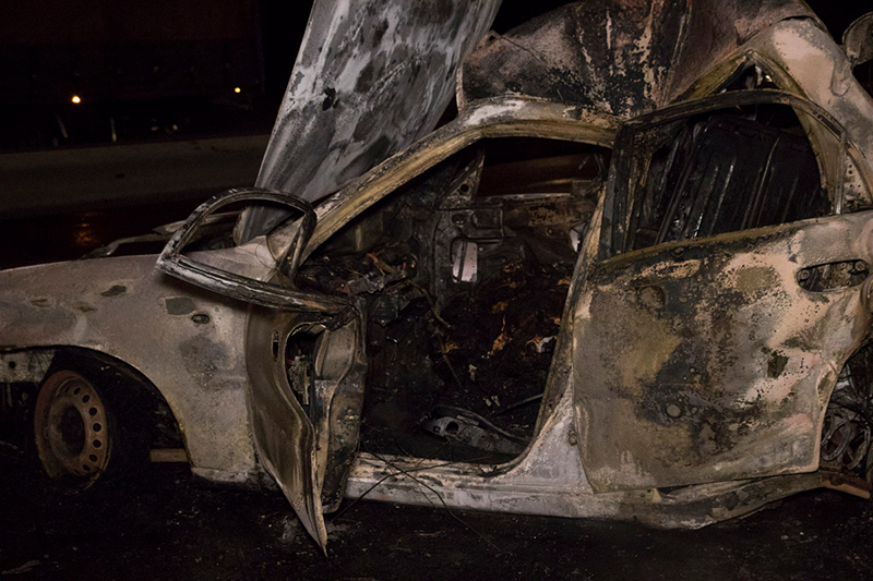 В Киеве BMW X5 уничтожил такси Lanos: пассажир сгорел в автомобиле В Киеве BMW X5 уничтожил такси Lanos: пассажир сгорел в автомобиле
