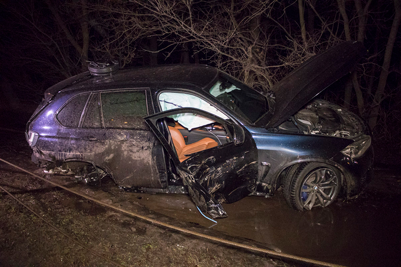 В Киеве BMW X5 уничтожил такси Lanos: пассажир сгорел в автомобиле В Киеве BMW X5 уничтожил такси Lanos: пассажир сгорел в автомобиле