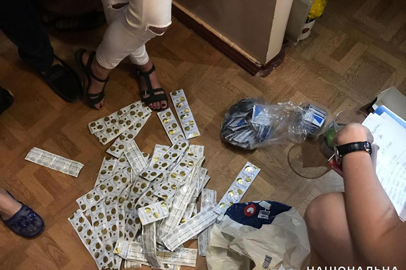 Таксисты направляли клиентов на адреса, где их ждали девушки: разоблачение сети борделей в Николаеве Таксисты направляли клиентов на адреса, где их ждали девушки: разоблачение сети борделей в Николаеве