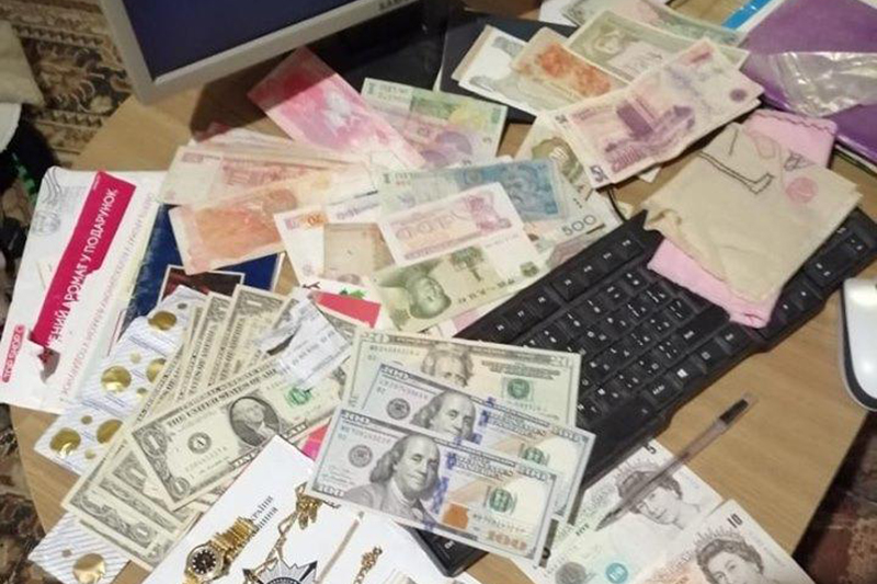 Таксисты направляли клиентов на адреса, где их ждали девушки: разоблачение сети борделей в Николаеве Таксисты направляли клиентов на адреса, где их ждали девушки: разоблачение сети борделей в Николаеве