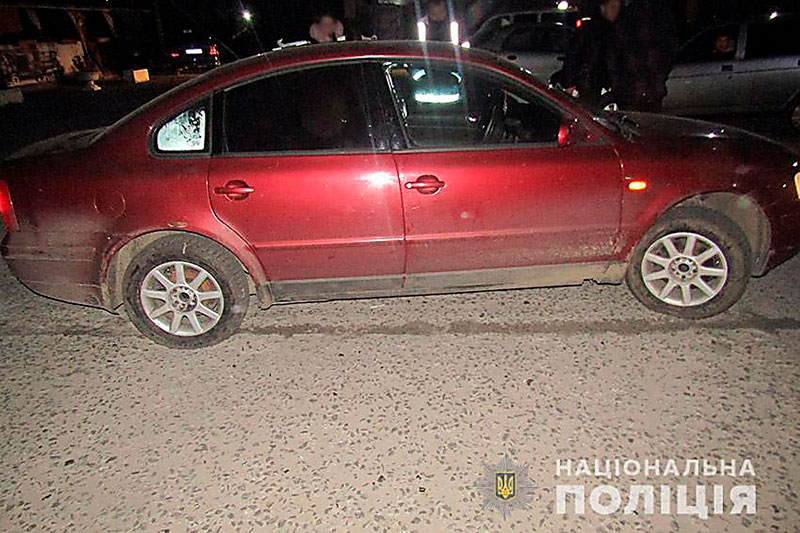 Девушка заказала у службы такси