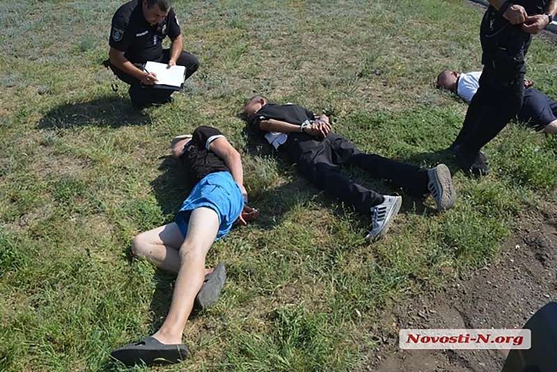 Николаевская полиция гонялась по всему городу за угнанным такси. Фото Николаевская полиция гонялась по всему городу за угнанным такси. Фото